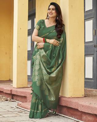 green khadi silk blend fabric woven paithani pallu designer girlie trendy saree 4