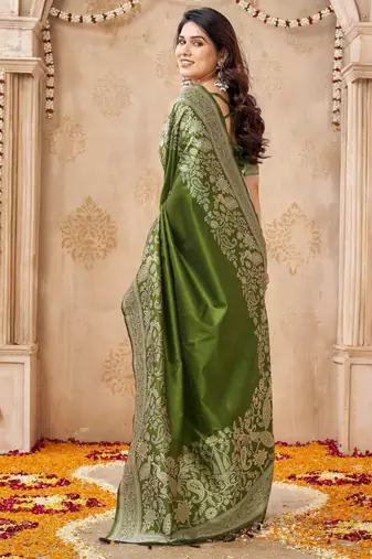 mahendi smart graceful handloom silk blend fanric woven designer saree
