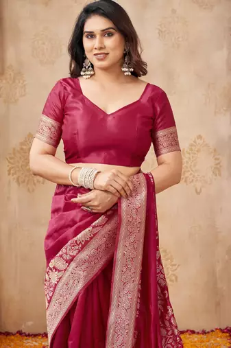maroon smart graceful handloom silk blend fanric woven designer saree