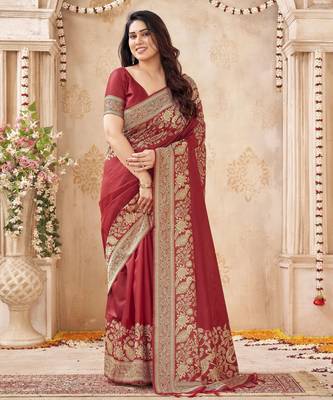 burgundy smart graceful handloom silk blend fanric woven designer saree 1