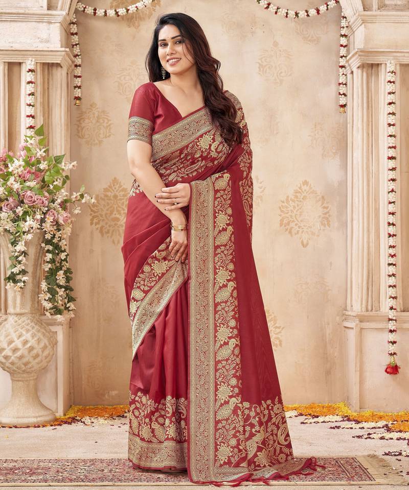 burgundy smart graceful handloom silk blend fanric woven designer saree