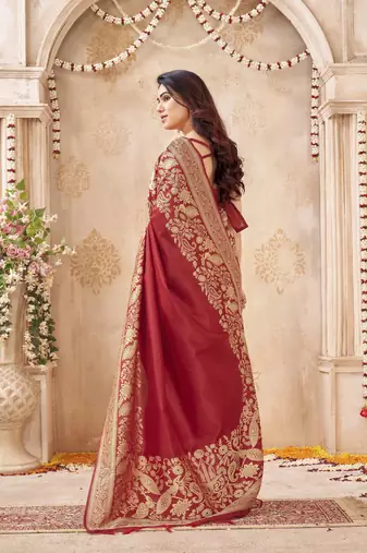 burgundy smart graceful handloom silk blend fanric woven designer saree