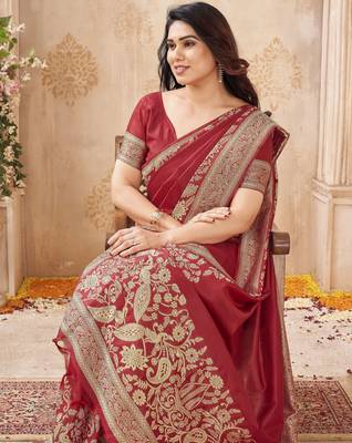 burgundy smart graceful handloom silk blend fanric woven designer saree 3