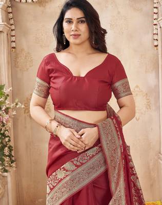 burgundy smart graceful handloom silk blend fanric woven designer saree 5