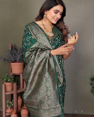 Green color satin silk jacquard weaving designer fancy beautiful saree 3