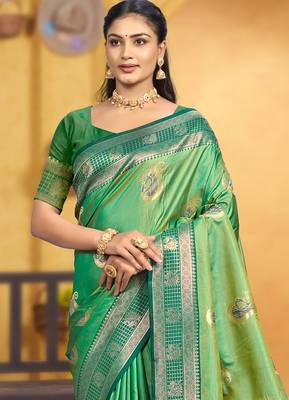 emerald green soft silk blend woven designer ethnic partywear fancy designer saree 2