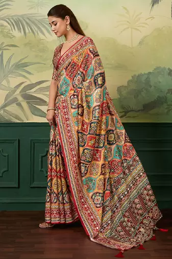 maroon color digital print with mirror work crep saree with blouse