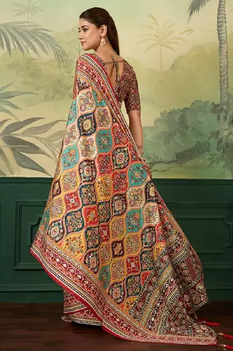 maroon color digital print with mirror work crep saree with blouse
