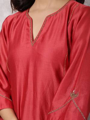 Coral silk blend chanderi hand embroidered suit set with dupatta 3