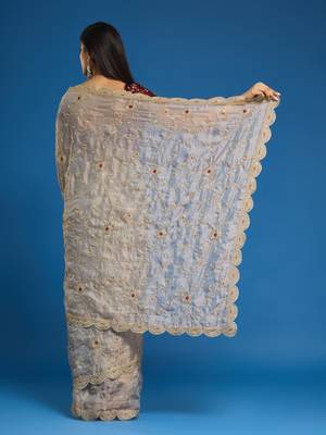 Grey tissue satin embroidered saree with unstitched blouse piece. 5