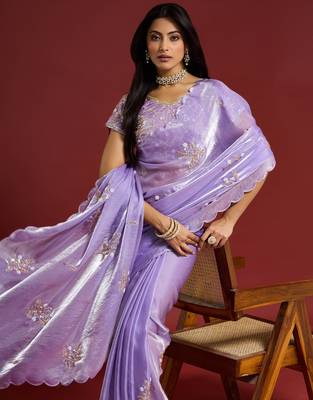 Lilac tissue satin embellished saree with unstitched blouse piece. 2