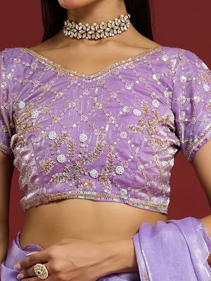 Lilac tissue satin embellished saree with unstitched blouse piece. 4