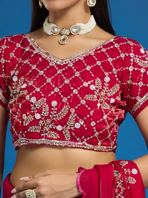 Rani tissue satin embellished saree with unstitched blouse piece. 4