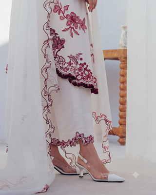 White embroidered kurti pant set with dupatta for women 3