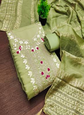 Green roman silk embroidered unstitched suit with heavy santoon bottom and chanderi jacquard dupatta 5