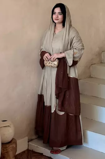 Women beige & chocolate  scallop hem embroidered kurta pant set with dupatta