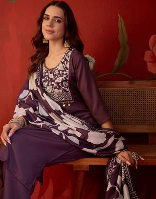 Wine silk blend embellished kurta set with Dupatta. 1