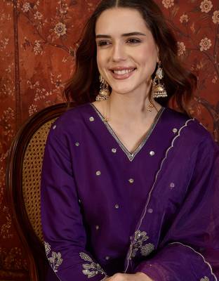 Purple cotton blend embroidered kurta plazzo set with Dupatta. 3