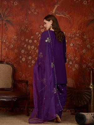 Purple cotton blend embroidered kurta plazzo set with Dupatta. 5