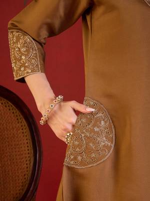 Brown silk blend embroidered kurta set with Dupatta. 3