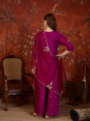 Rani silk blend embroidered kurta Plazzo Set with dupatta. 3