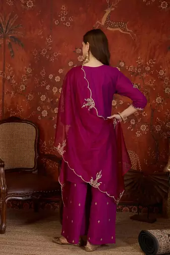 Rani silk blend embroidered kurta Plazzo Set with dupatta.
