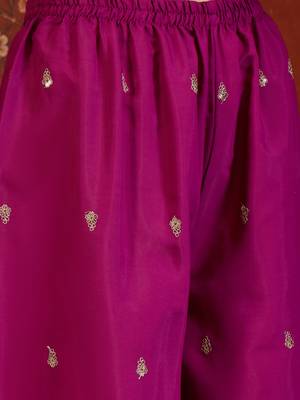 Rani silk blend embroidered kurta Plazzo Set with dupatta. 5