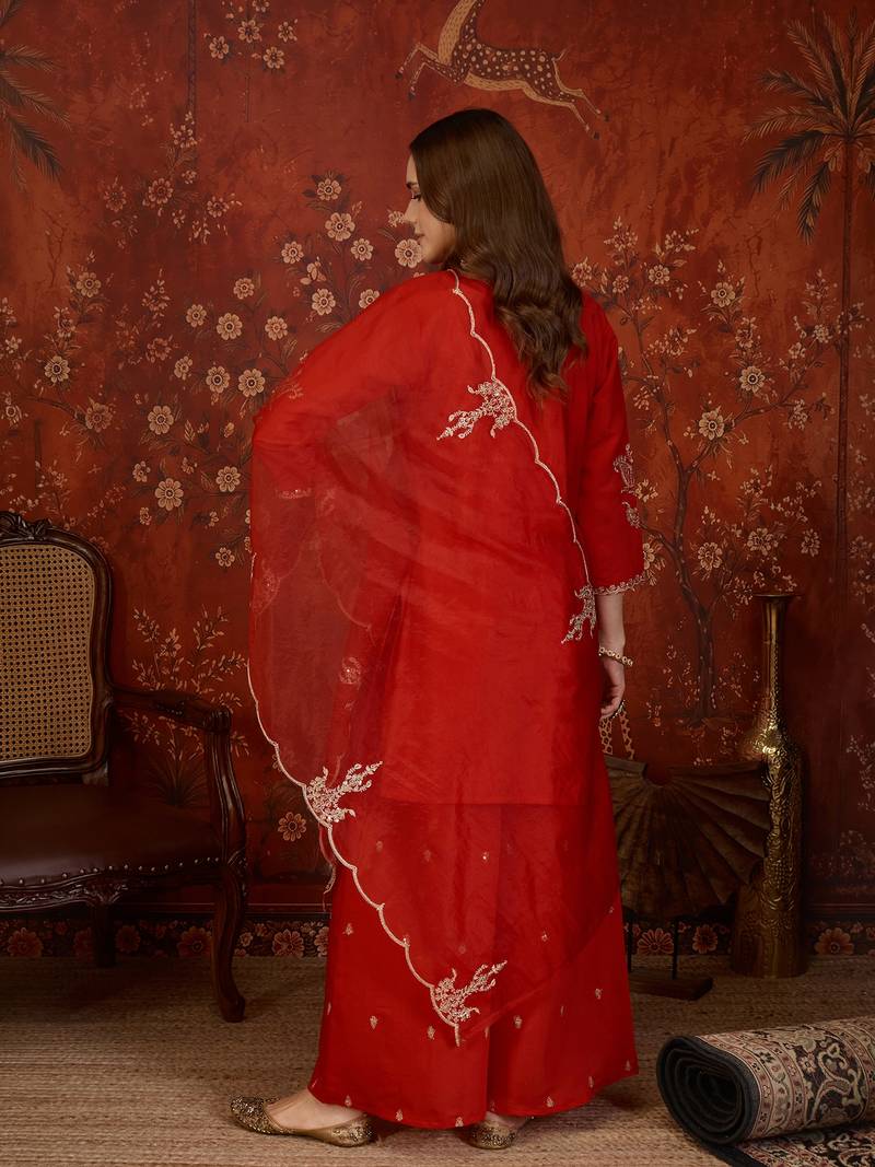 Red silk blend embroidered kurta plazzo set with dupatta.