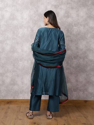 Teal silk blend chanderi hand embroidered suit set with dupatta 4