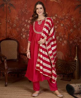 Rani cotton silk embroidered kurta set with dupatta. 2