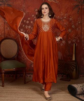 Orange silk blend embroidered anarkali kurta set with dupatta. 4