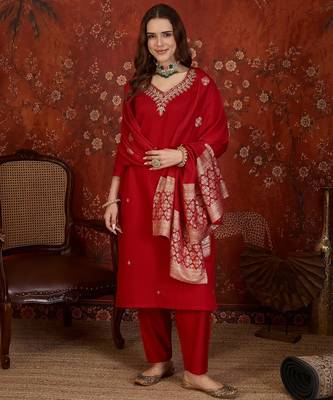 Red silk blend embroidered kurta set with dupatta. 2