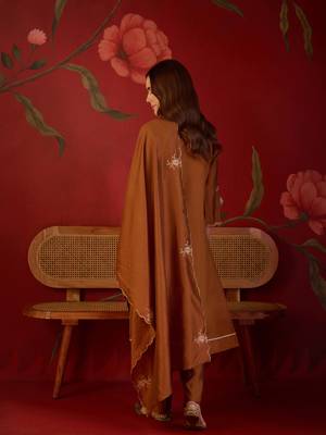 Brown silk blend embroidered kurta set with dupatta. 5