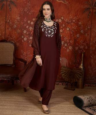Maroon silk blend embroidered kurta set with dupatta. 2