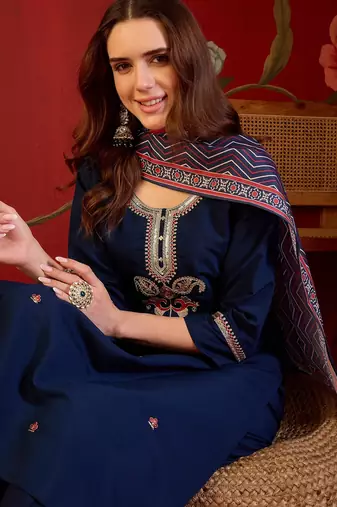 Teal silk blend embroidered kurta set with dupatta.