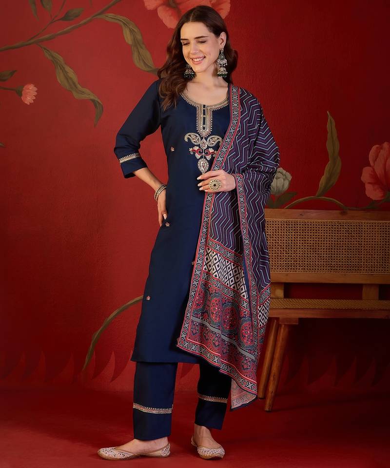 Teal silk blend embroidered kurta set with dupatta.