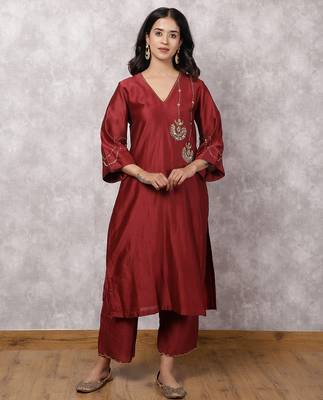 Maroon chandbali silk blend chanderi suit set, stitched 1