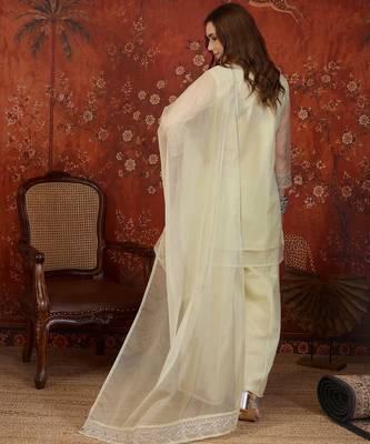 Pista organza embroidered kurta plazzo set with dupatta. 5