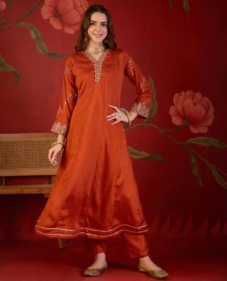 Orange silk blend embroidered anarkali kurta set with dupatta. 4