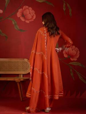 Orange silk blend embroidered anarkali kurta set with dupatta. 5