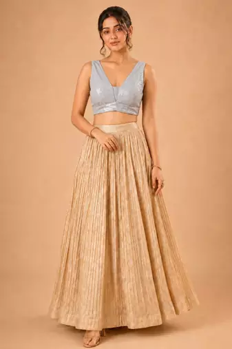 women's embroidery padded back-open sleeveless saree blouse