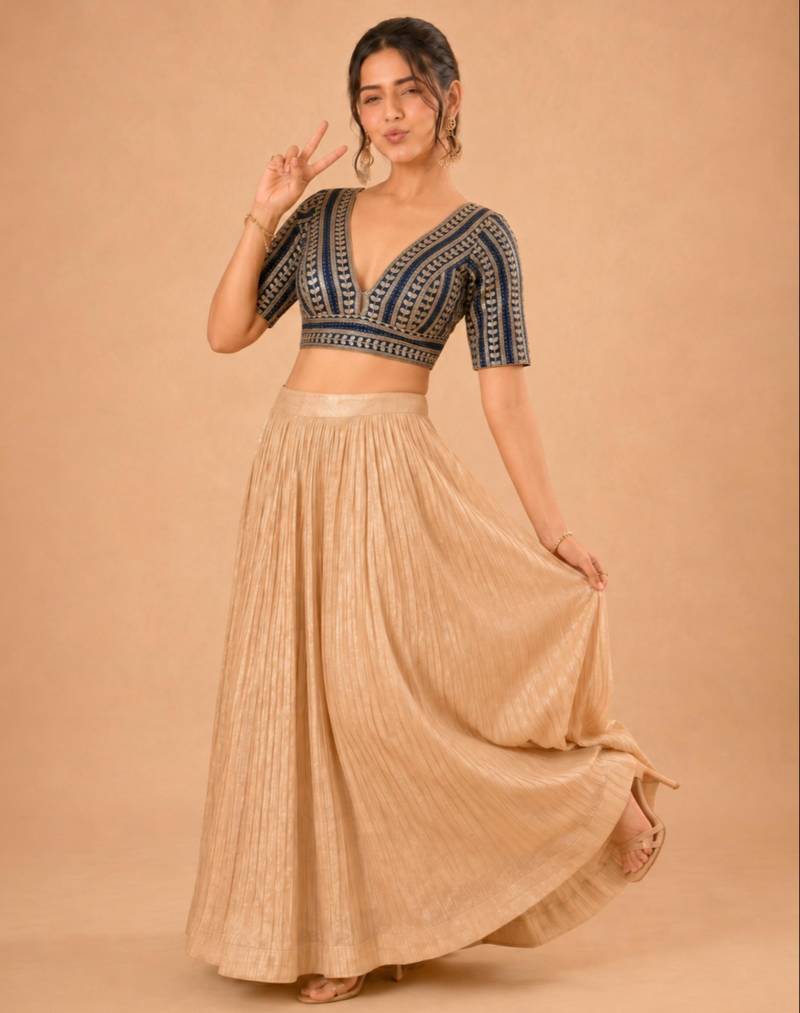 women's jain silk blend  padded back open elbow-sleeves saree blouse
