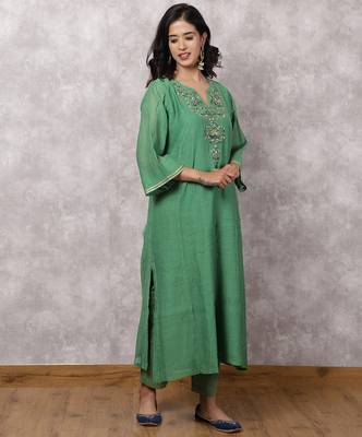 Green chanderi kurta set with hand embroidered yoke, stitched 2