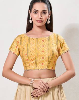 women's bandhani-print padded back-open half-sleeves saree blouse 1