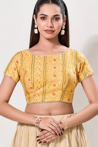 women's bandhani-print padded back-open half-sleeves saree blouse