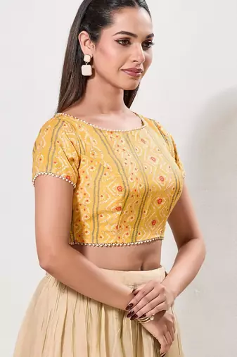 women's bandhani-print padded back-open half-sleeves saree blouse
