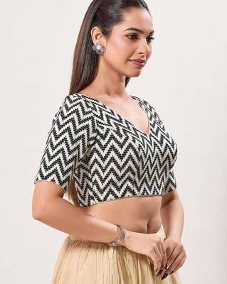 women's crocheo padded back-open elbow-length-sleeves saree blouse 3
