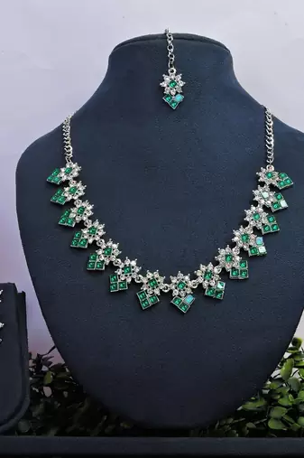 Green color rhodium plating festive wear designer necklace set