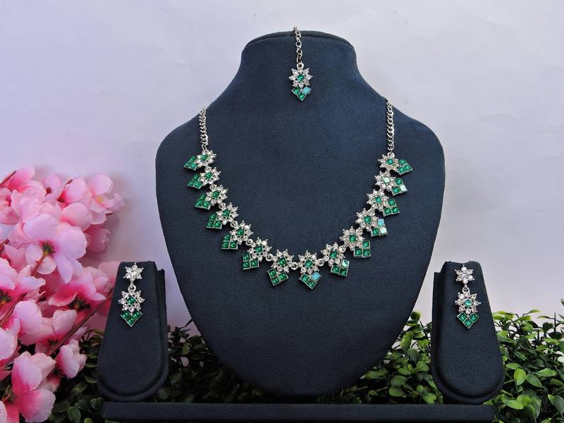 Green color rhodium plating festive wear designer necklace set