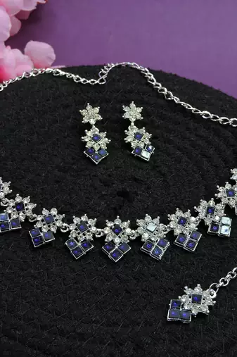Beige color rhodium plating festive wear designer necklace set